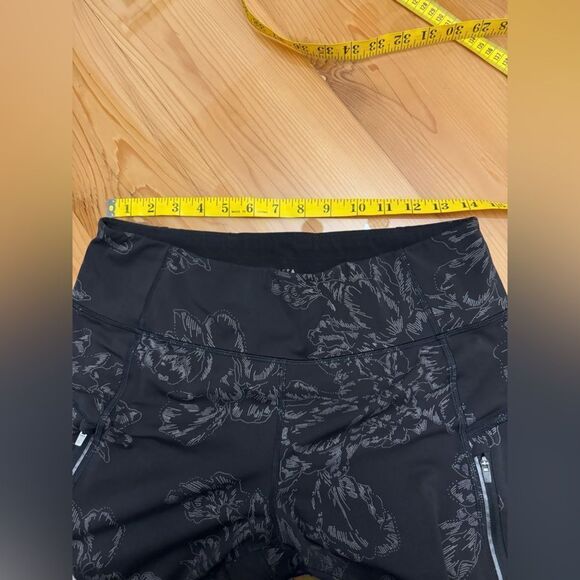 Athleta Rainier Reflective Tight Aluna Bloom Black Leggings - Picture 4 of 6